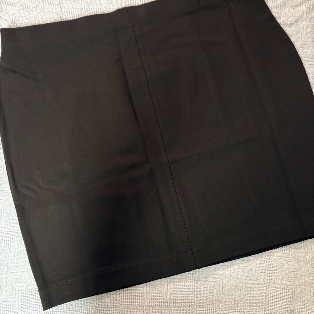 EXPRESS Black Ponte Women's‎ Skirt Size XL